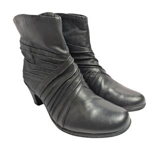 Cobb Hill Brynn Ruched Pleated Black Leather Ankle Booties Boots Womens 8